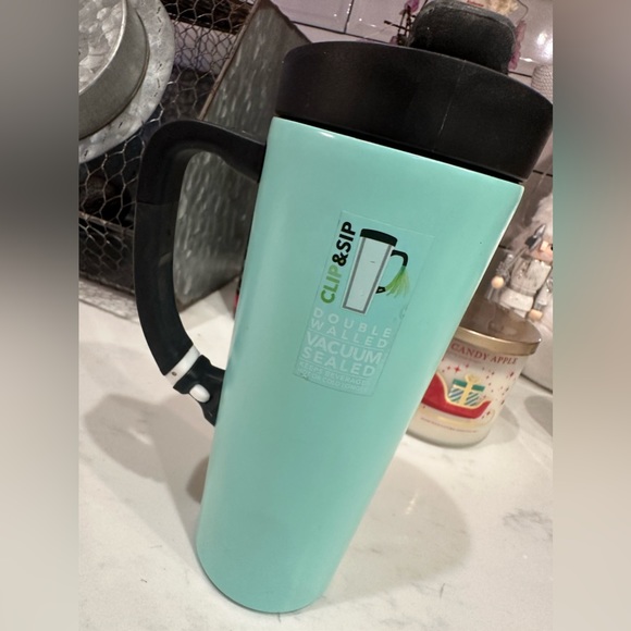 Starbucks Clip and Sip - Picture 2 of 2